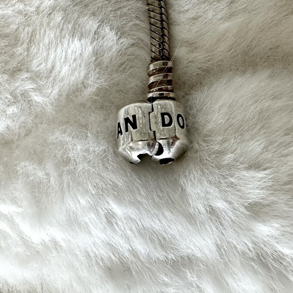 5 Alex & Ani bracelets and a Pandora bracelet - Picture 6 of 11